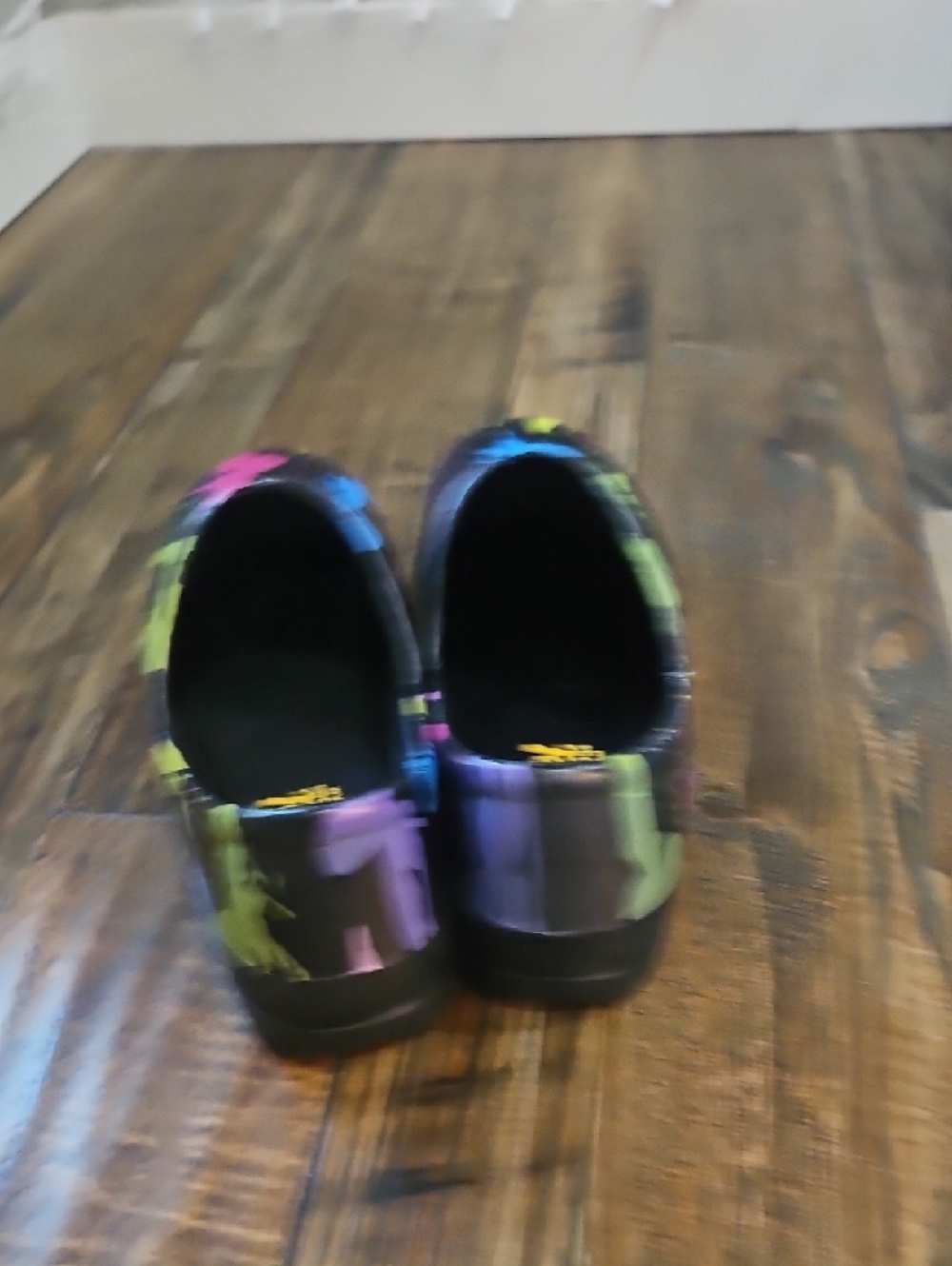 Women's Revel Slip Resistant Waterproof Clogs with Multicolor Butterfly Print - Picture 5 of 11